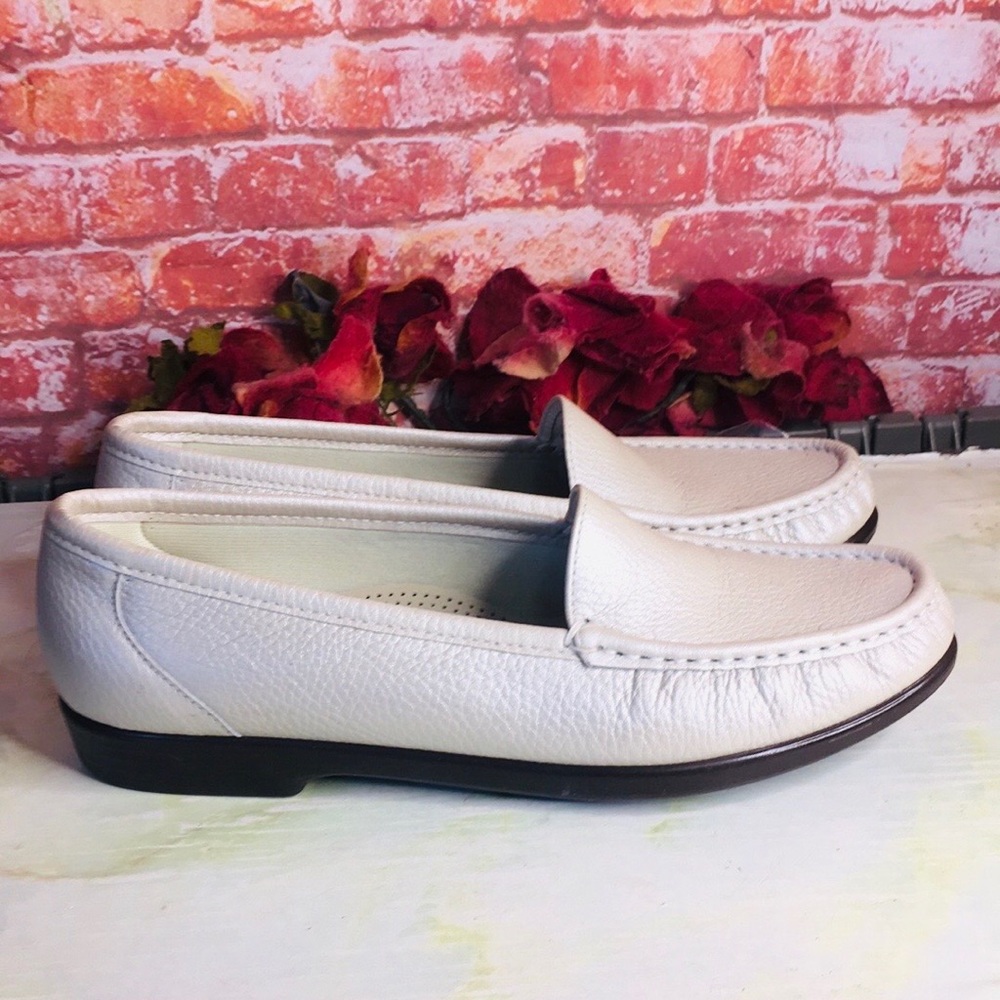 SAS Simplify Everyday Pearl White Slip On Loafers